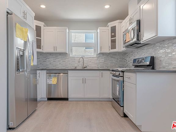 2nd image of 635 N Harvard Blvd #3A