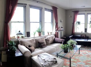 647 Bainbridge St FLOOR 3, Philadelphia, PA 19147