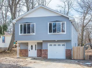 504 Logan Dr, Landing, NJ 07850