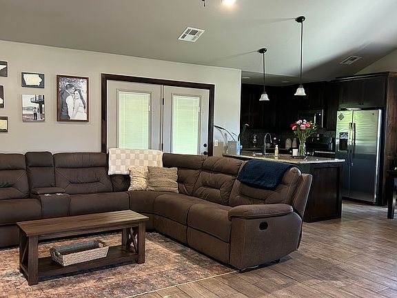 4th image of 30 NE Summerwood Dr