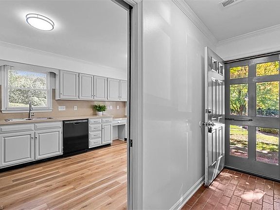 5th image of 5012 Marigold Way