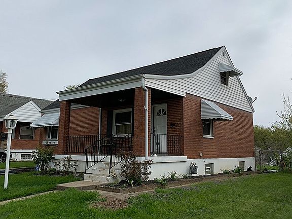 3rd image of 936 Seibel Ln