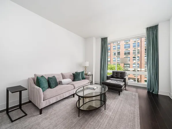 1100 Maxwell Lane image 1 of 24