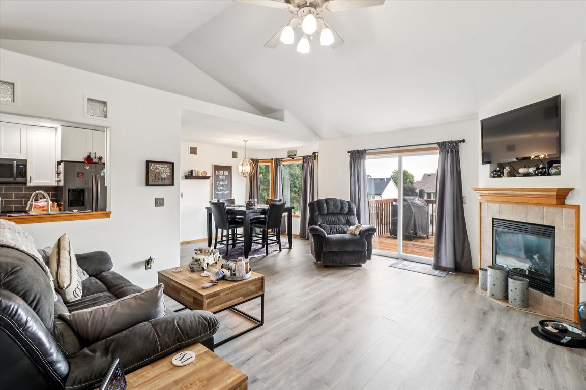 next background image