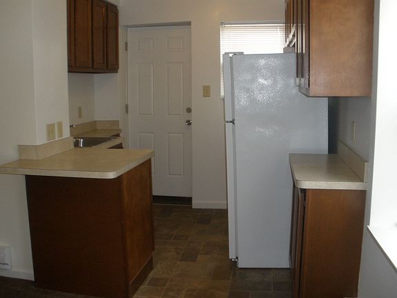 2nd image of 11617 Franklin Blvd #4D