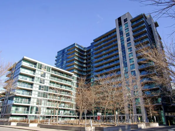 209 Fort York Blvd #459, Toronto, ON M5V 4A1