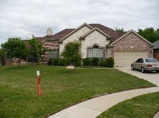 1612 Edinborough Ct, Euless, TX 76039