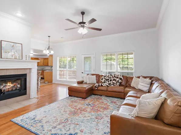 2588 Hilburn Ct, Springdale, AR 72762