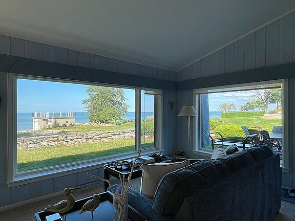 5th image of 9312 Crescent Beach Rd