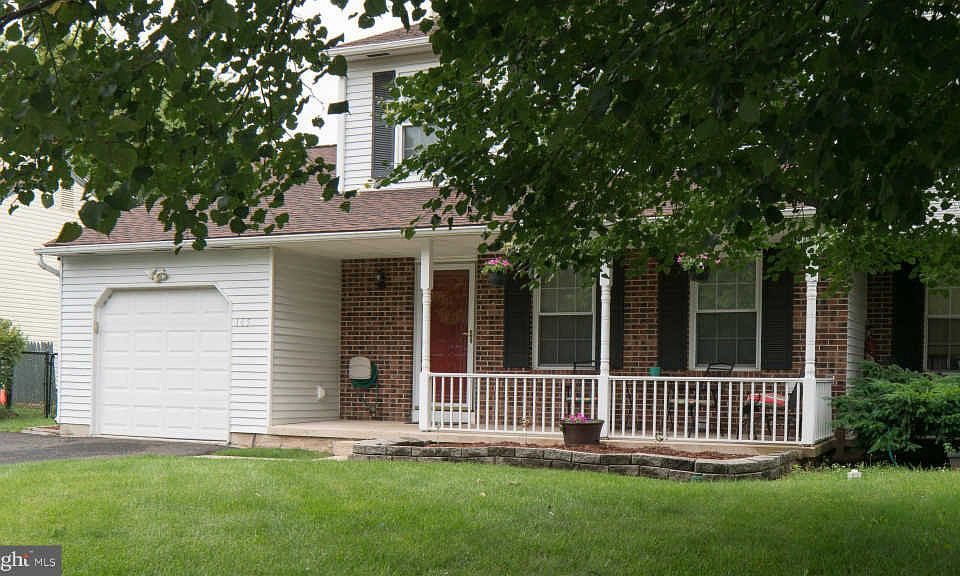 1st image of 105 Coventry Cir