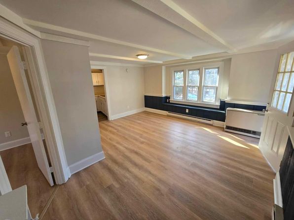 5 Ledgemere Rd #A