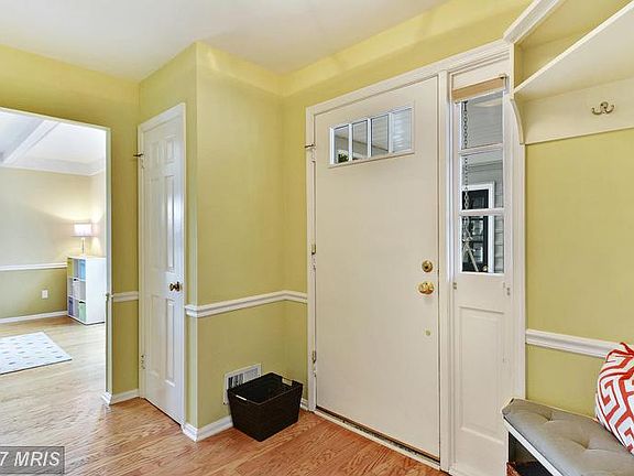 3rd image of 2 Dellcastle Ct