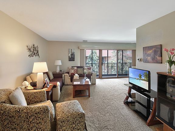 3rd image of 4945 E Circle Dr APT 311