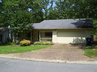 73 Oak Forest Loop, Maumelle, AR 72113