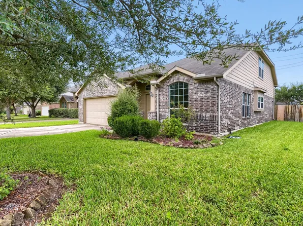 631 Honeysuckle Vine Dr, Rosenberg, TX 77469