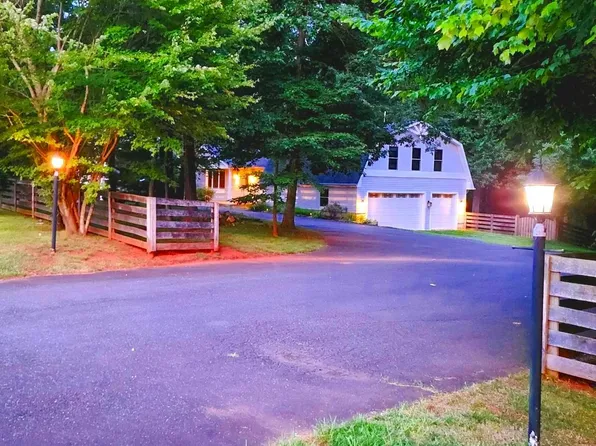 14559 Minnieville Rd, Woodbridge, VA 22193