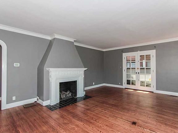 4th image of 4565 N Park Ave