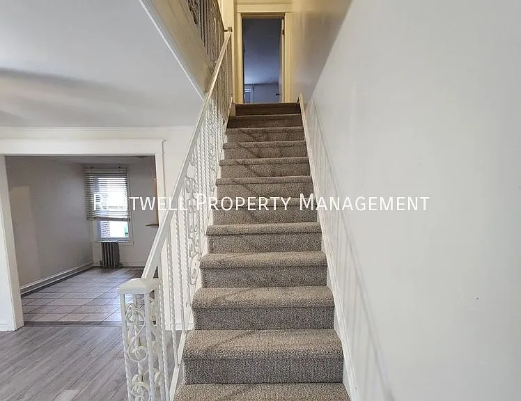 114 N Cedar Ln — Photo 9
