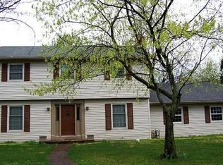 23 Rolling Springs Ct, Carmel, IN 46033