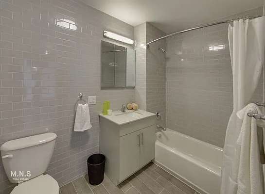 Rented by MNS | media 4