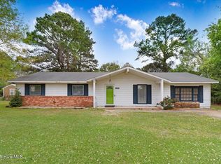 103 Robin Lake Dr, Dudley, NC 28333