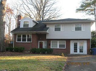 535 Blount Point Rd, Newport News, VA 23606