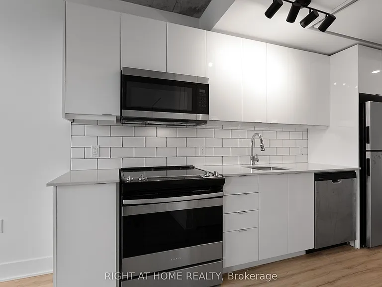 377 Winona Ave #502 — Photo 12
