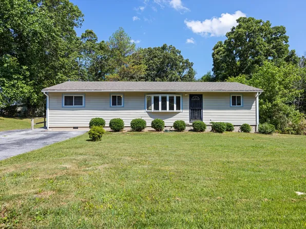 7715 Basswood Dr, Chattanooga, TN 37416