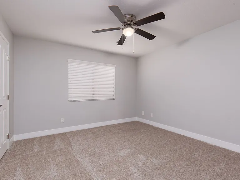 57 Ashby Hills Ct — Photo 26
