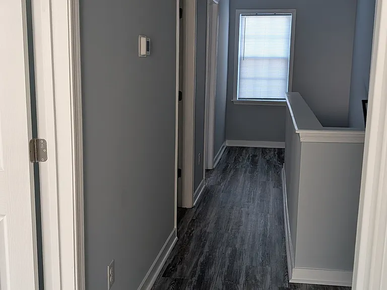 1613 Monteiro Ave — Photo 23