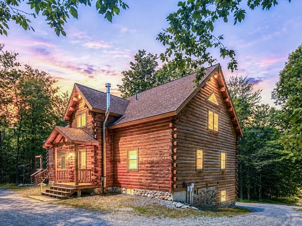 233 Algerie Rd, Becket, MA 01223