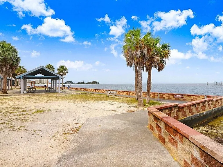 14610 Coral Dr — Photo 10