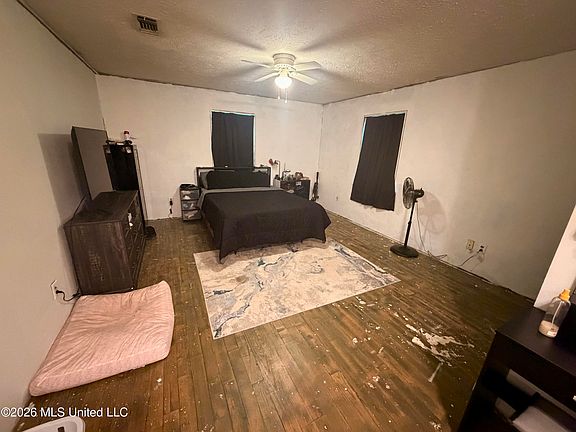 5th image of 1068 Buck Cir