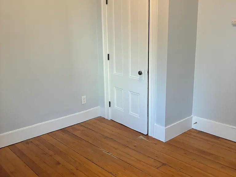 52 John St — Photo 12