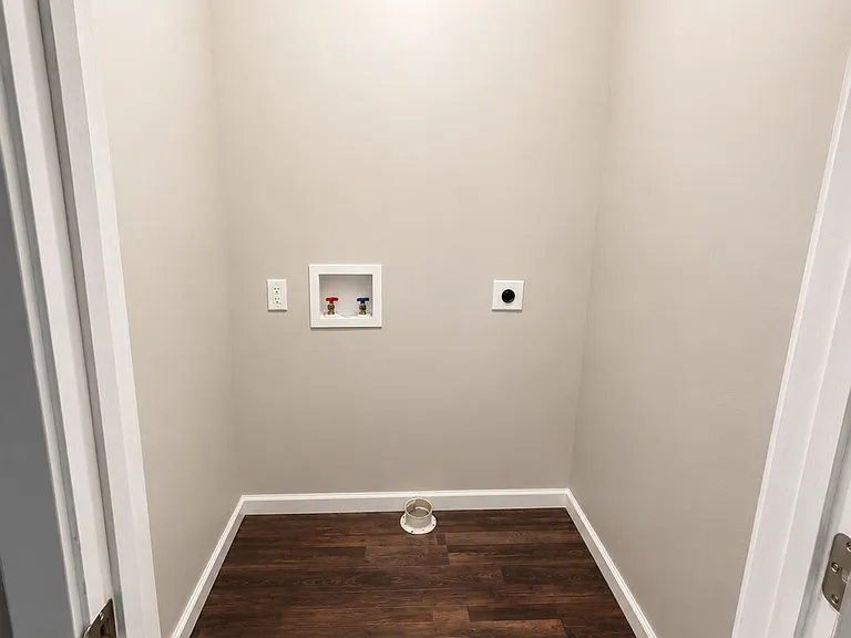 2008 Joseph E Boone Blvd NW — Photo 9