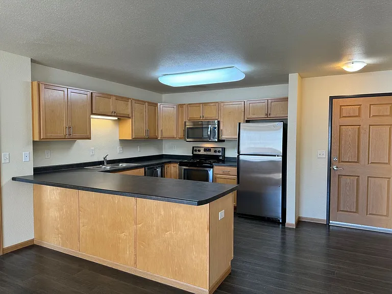 West Lake II Apartments — Photo 82