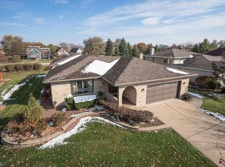 1213 Janas Ln, Lemont, IL 60439