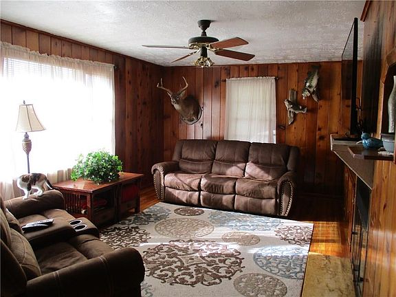 4th image of 2204 Jones St