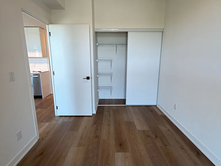 33 Erie Ave #707 — Photo 6