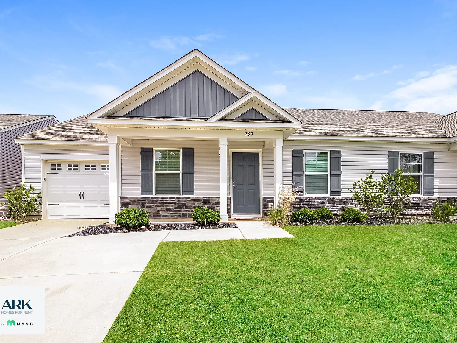 3 bed, 2.0 bath, 1300 sqft, $1,745 — Photo 1