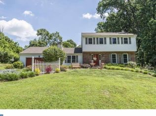 218 Spring Run Ln, Downingtown, PA 19335