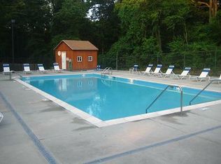370 Central Park Ave APT 2L, Scarsdale, NY 10583