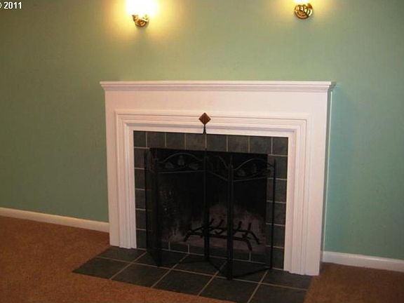 4th image of 16 Hazelwood Dr