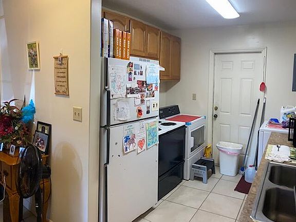 5th image of 2101 NE Avenue I