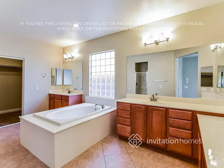 7008 Puetollano Dr — Photo 13