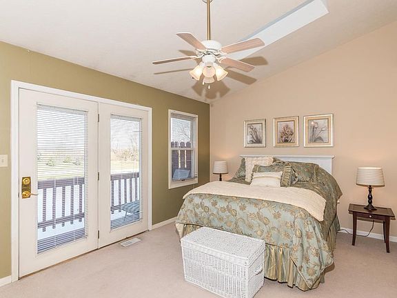 4th image of 9240 Backwater Dr