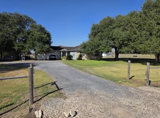 8906 Grunwald Rd, Beasley, TX 77417