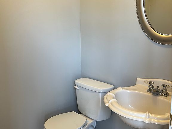 Downstairs Guest bathroom.