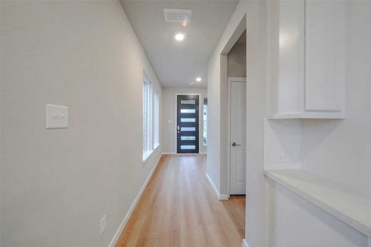 Building Photo - 21859 Fitzroy Manor Ln