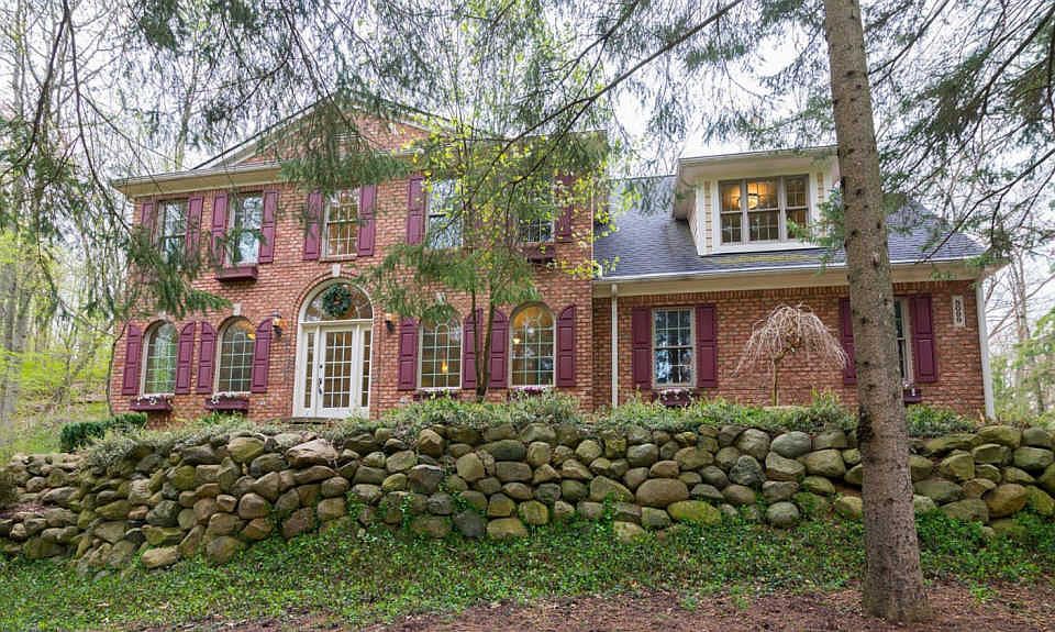 1st image of 8099 Alta Vista Dr